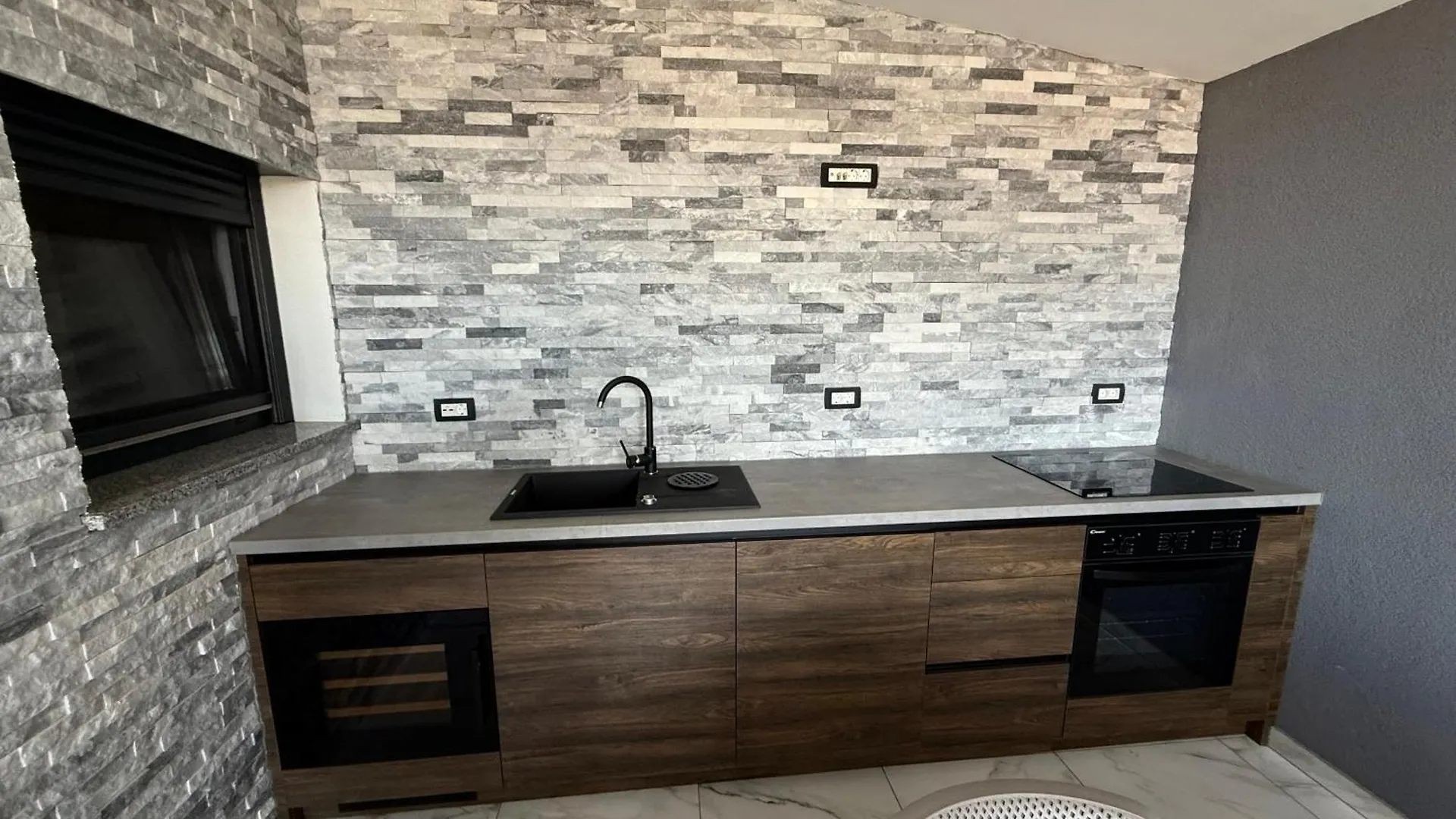 Mertik House Omisalj Apartment