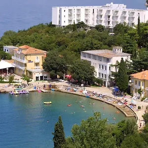 Adriatic Отель